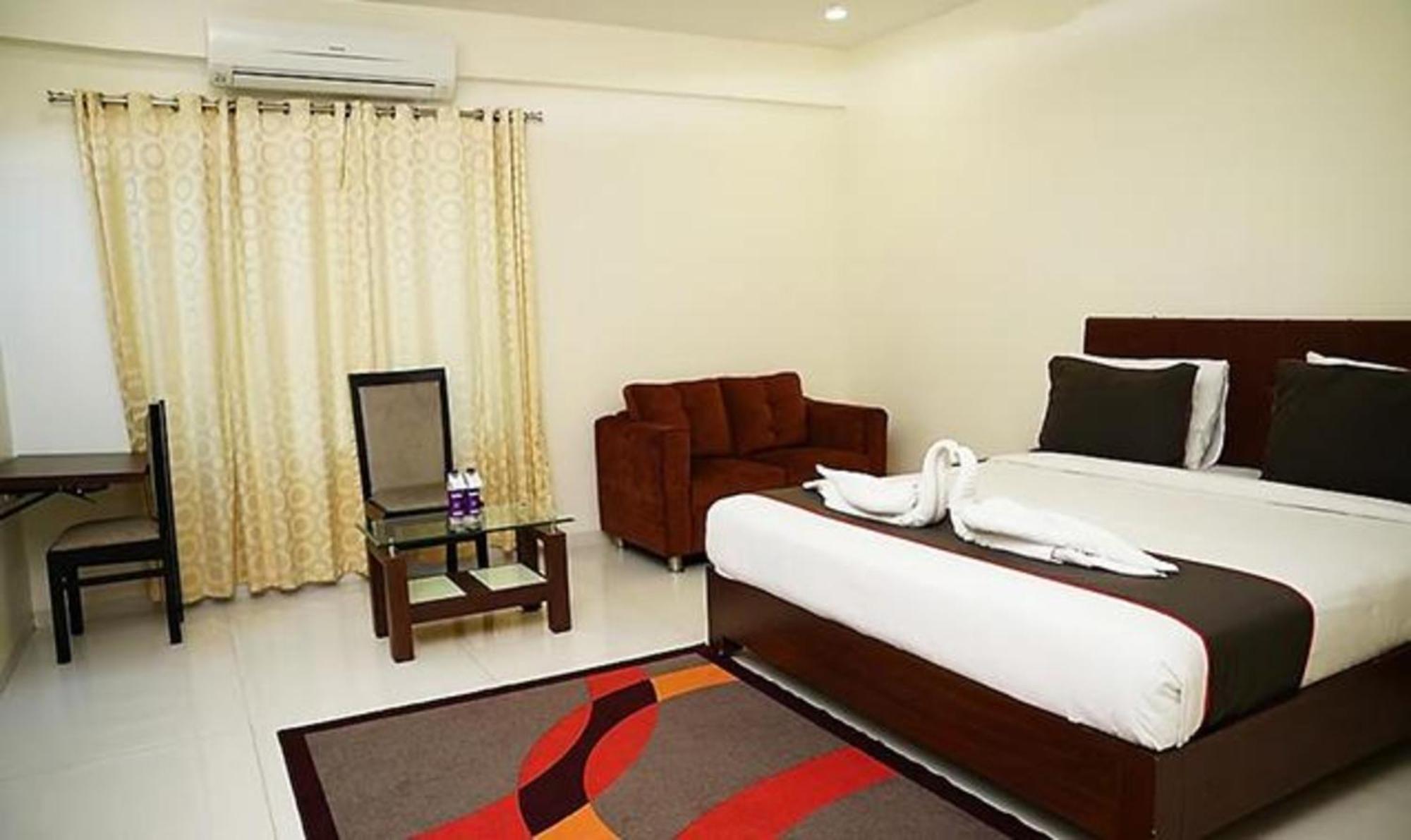 Capital O 16971 Hotel Lorven Visakhapatnam Zewnętrze zdjęcie