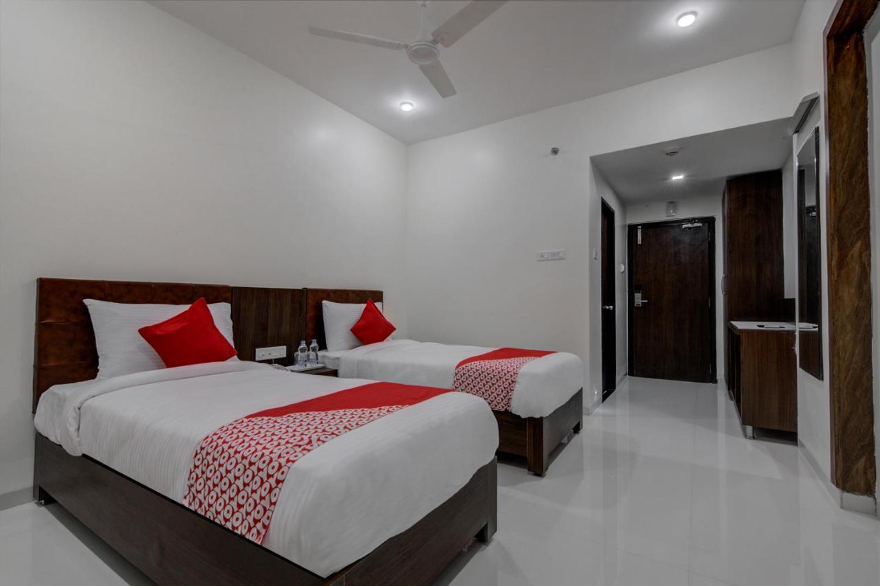 Capital O 16971 Hotel Lorven Visakhapatnam Zewnętrze zdjęcie