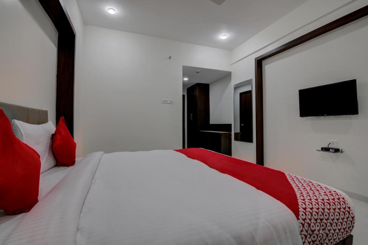 Capital O 16971 Hotel Lorven Visakhapatnam Zewnętrze zdjęcie